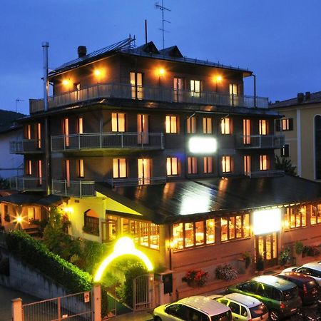 Hotel Ferro Di Cavallo Павулло-нель-Фриньяно Экстерьер фото