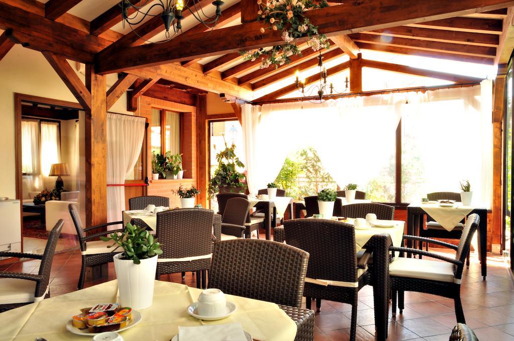 Hotel Ferro Di Cavallo Павулло-нель-Фриньяно Экстерьер фото