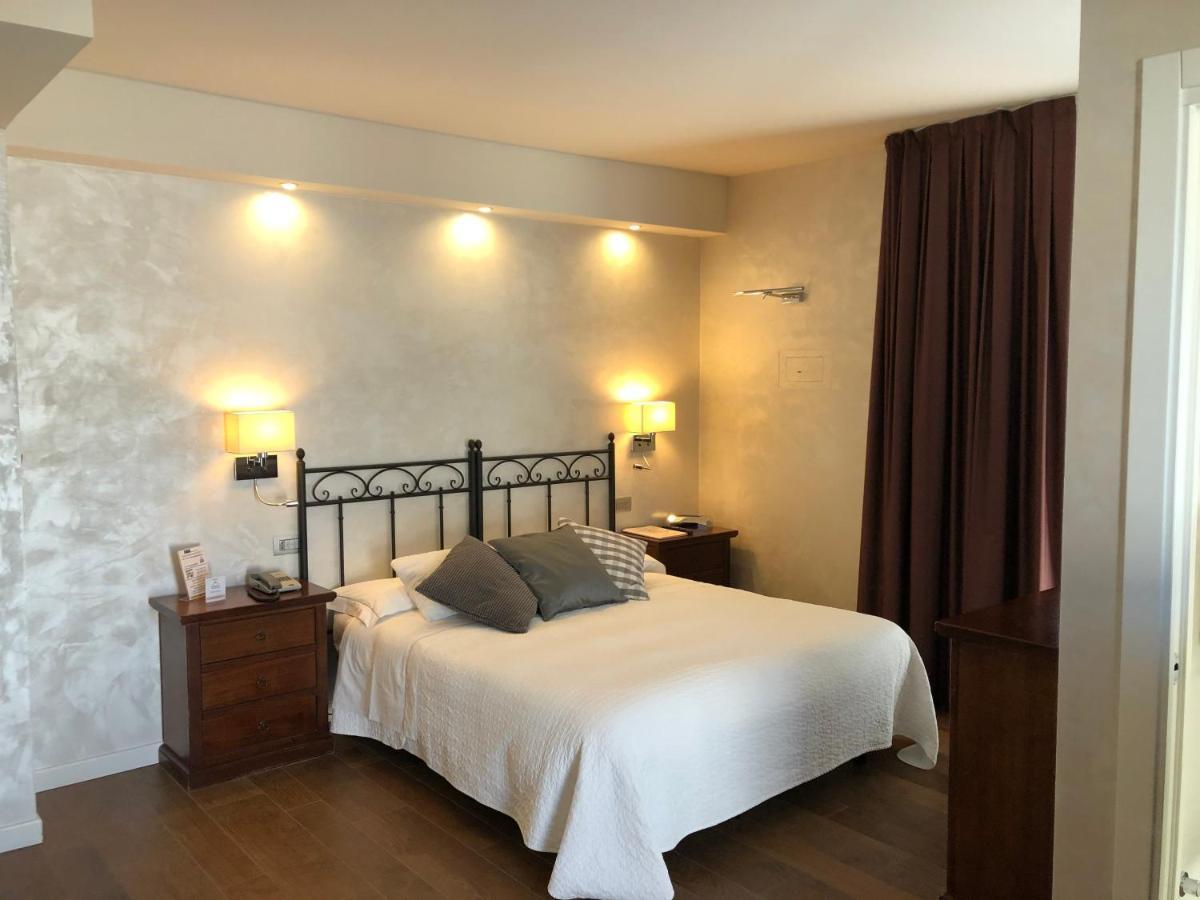 Hotel Ferro Di Cavallo Павулло-нель-Фриньяно Экстерьер фото