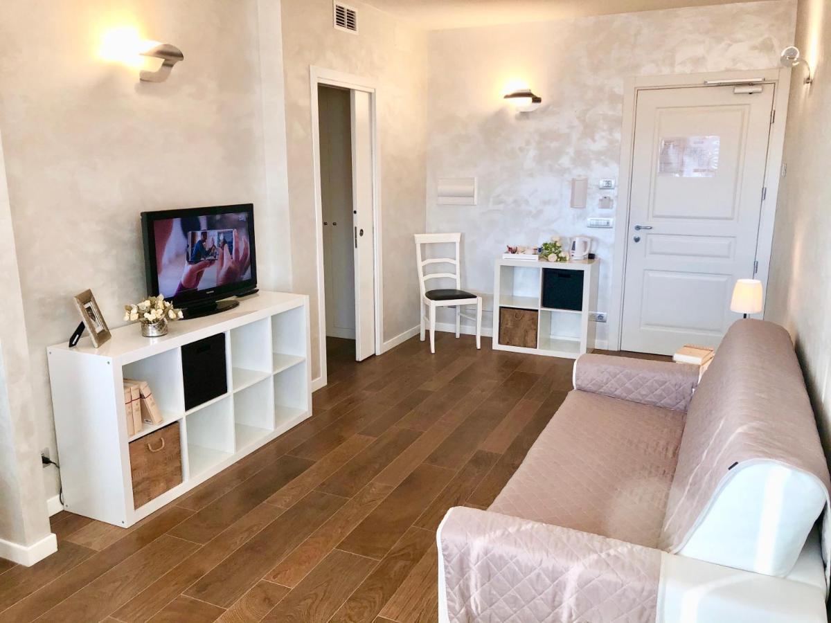Hotel Ferro Di Cavallo Павулло-нель-Фриньяно Экстерьер фото