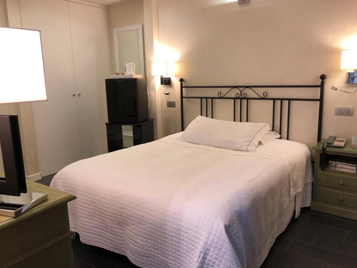 Hotel Ferro Di Cavallo Павулло-нель-Фриньяно Экстерьер фото